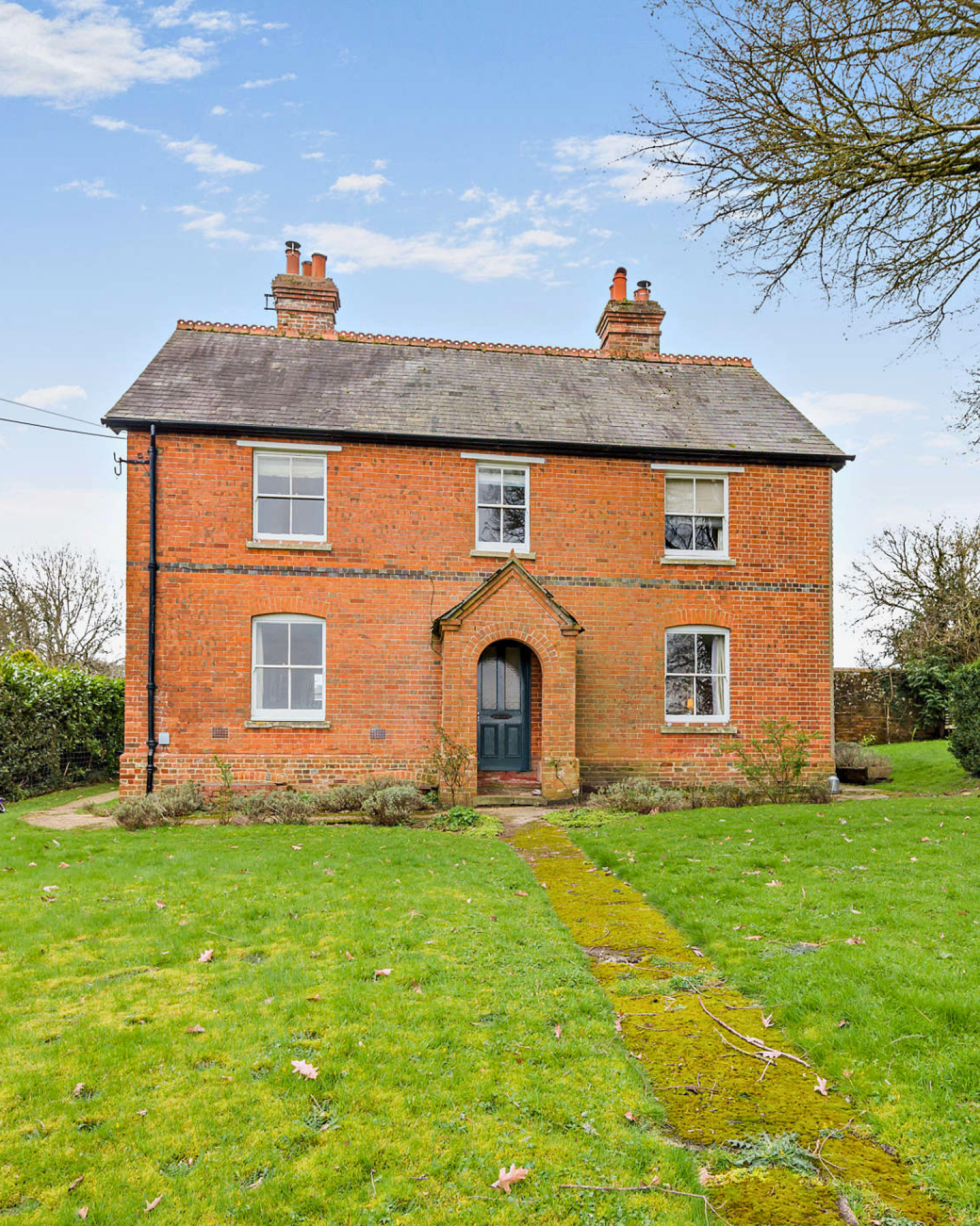 Country Cottage to rent Card Image