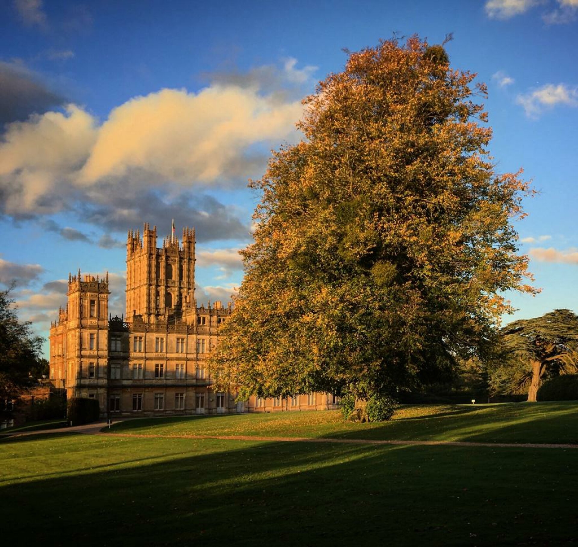 A weekend of castle tours, authors, tea and more Card Image